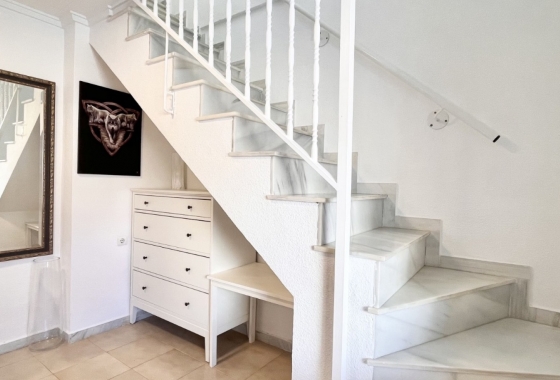 Resale - House - Torrevieja - La Siesta - El Salado -  Torreta