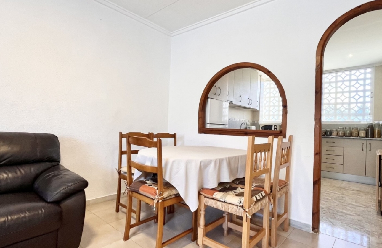 Resale - House - Torrevieja - La Siesta - El Salado -  Torreta