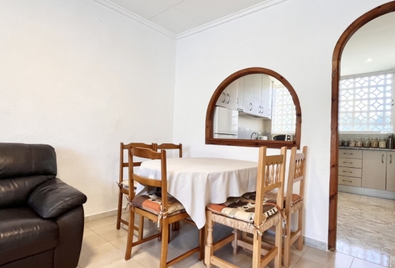 Resale - House - Torrevieja - La Siesta - El Salado -  Torreta