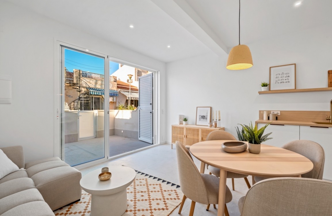 Resale - Apartment / flat - Torrevieja - La Siesta