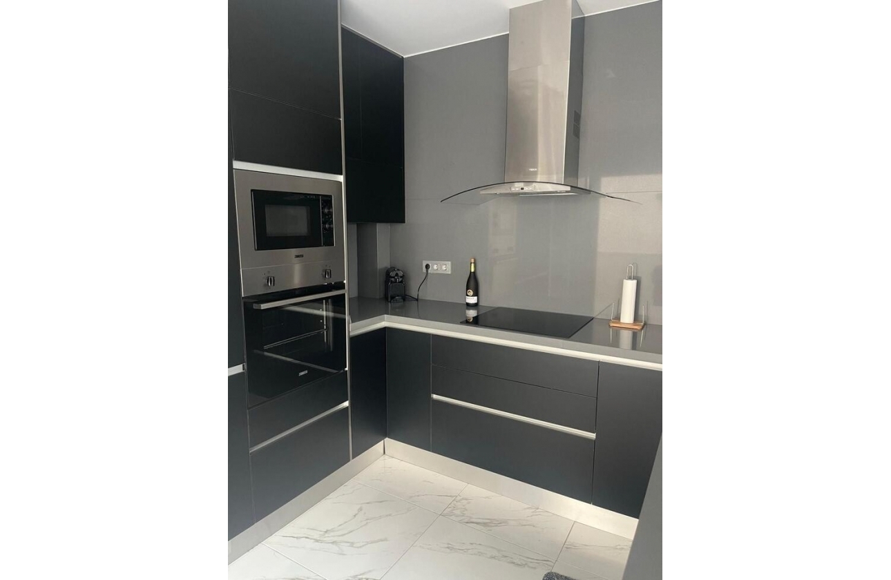 Resale - Villa - Villamartin