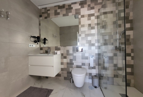 Resale - Villa - Villamartin