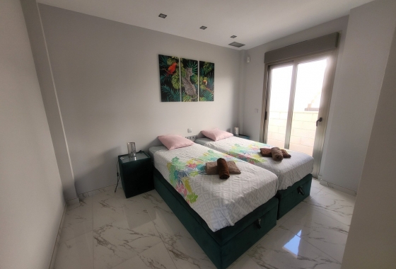 Resale - Villa - Villamartin