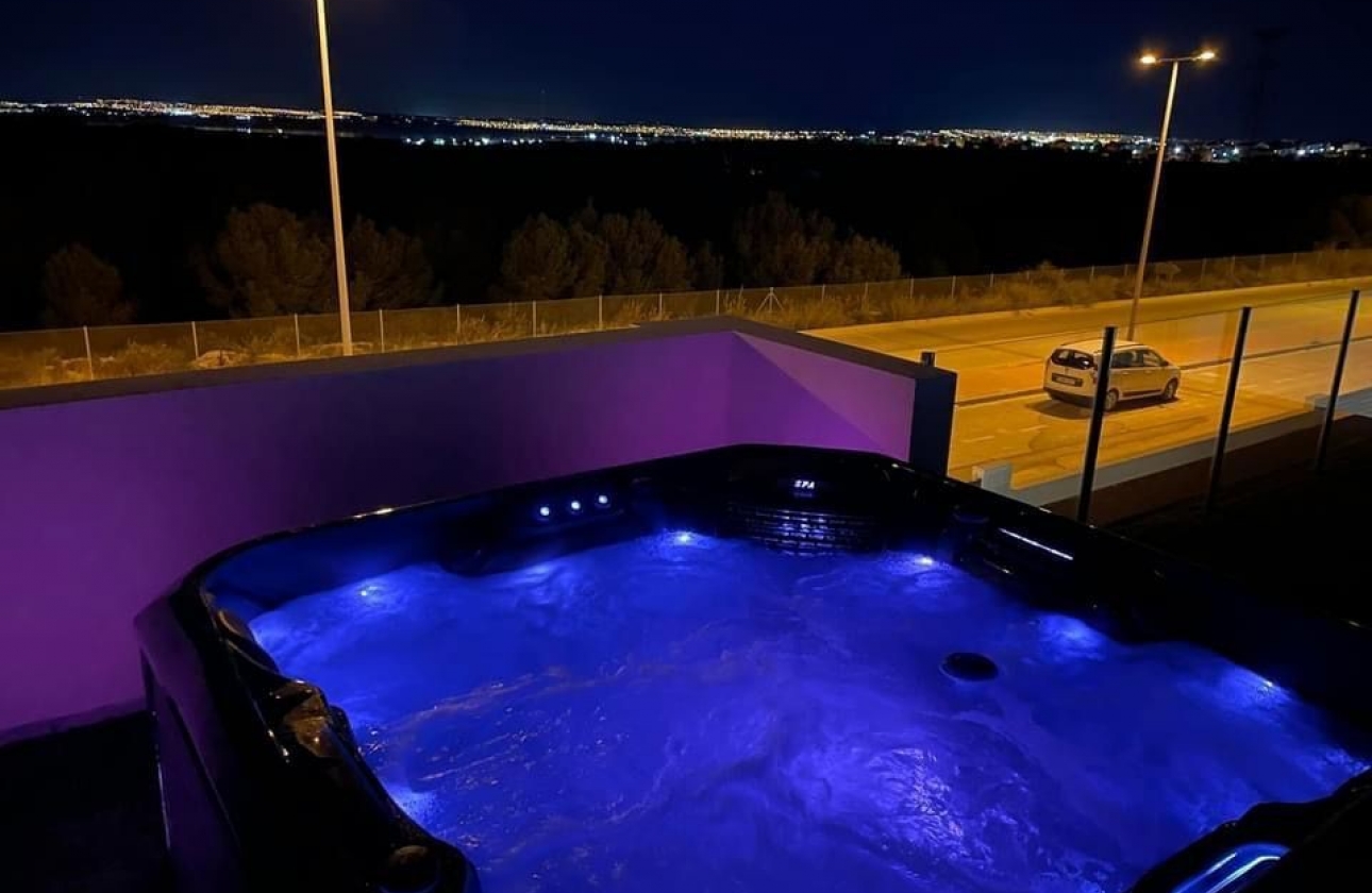 Resale - Villa - Villamartin