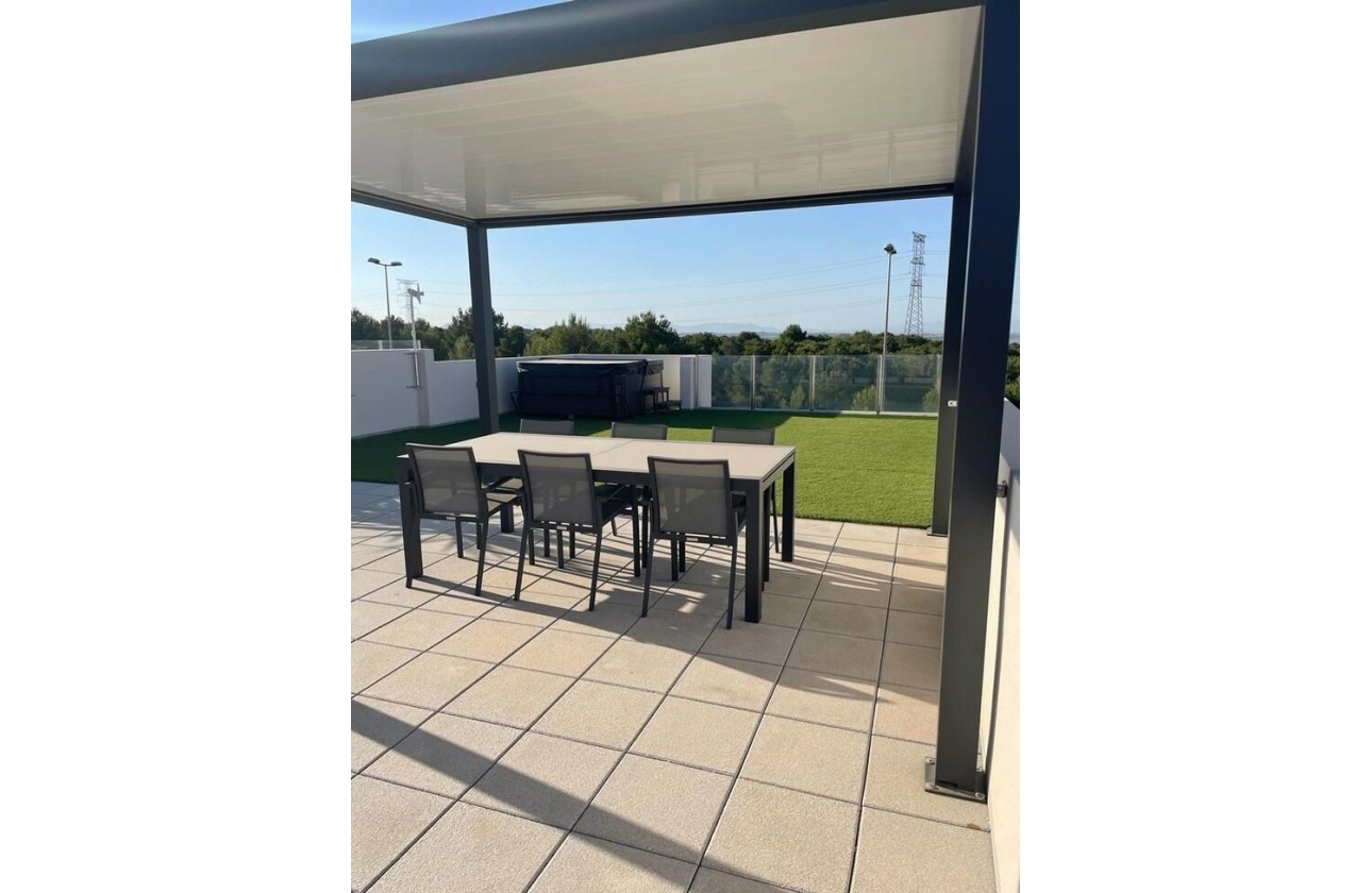 Resale - Villa - Villamartin