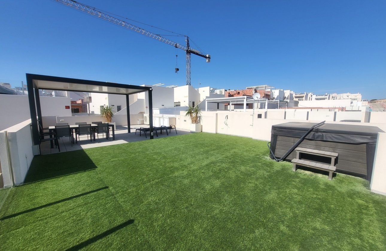 Resale - Villa - Villamartin