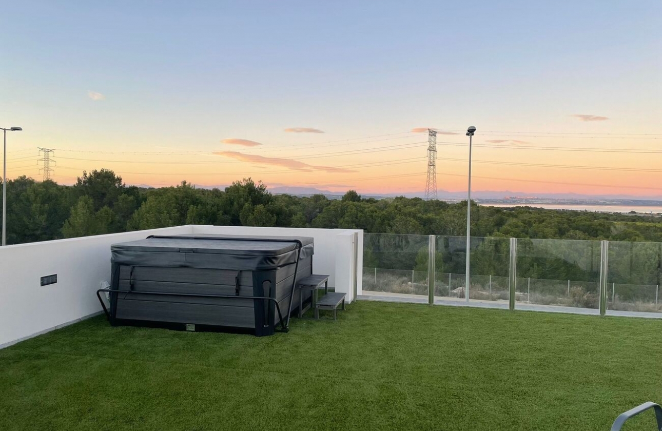 Resale - Villa - Villamartin