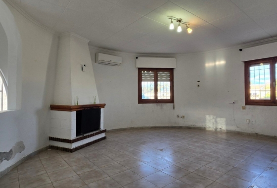 Resale - Villa - Torrevieja - El Chaparal