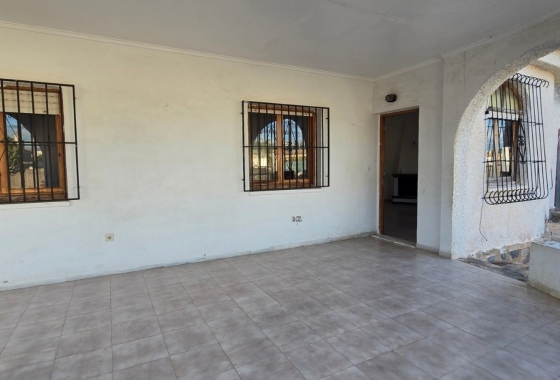 Resale - Villa - Torrevieja - El Chaparal