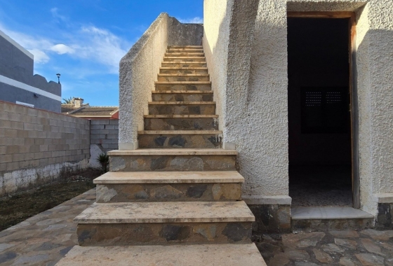 Resale - Villa - Torrevieja - El Chaparal