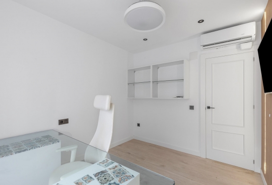 Resale - Apartment / flat - Los Montesinos