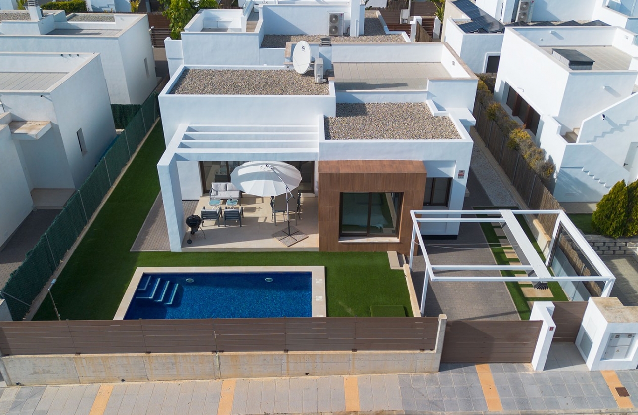 Resale - Villa - Orihuela Costa - Vistabella Golf