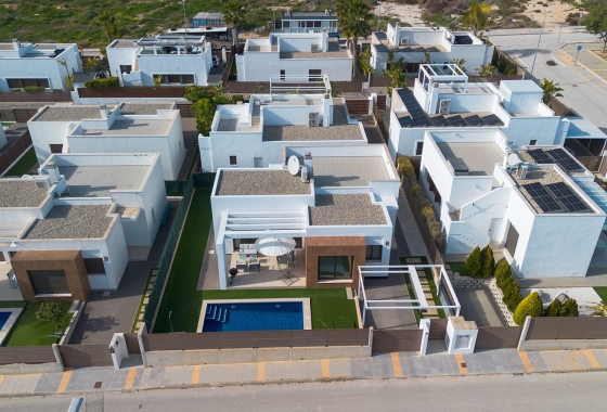 Resale - Villa - Orihuela Costa - Vistabella Golf
