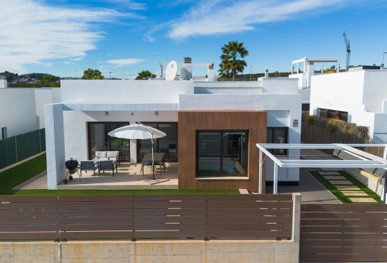 Resale - Villa - Orihuela Costa - Vistabella Golf