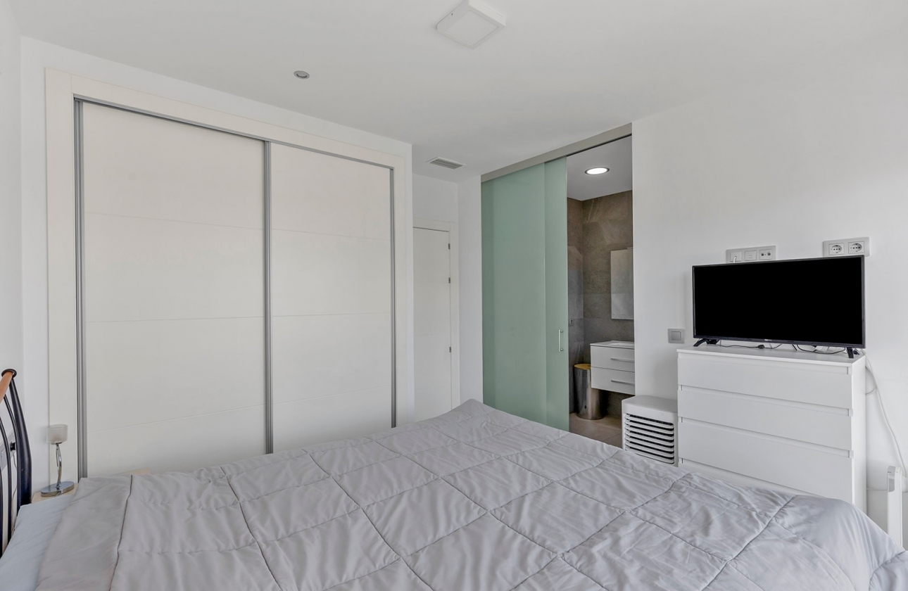 Resale - Villa - Orihuela Costa - Vistabella Golf