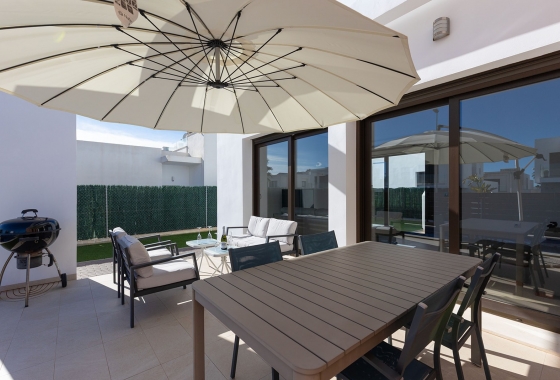 Resale - Villa - Orihuela Costa - Vistabella Golf