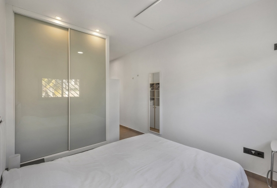 Resale - Apartment / flat - Punta Prima