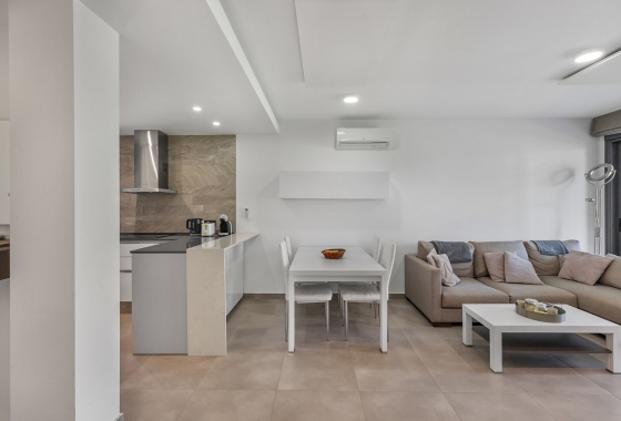 Resale - Apartment / flat - Punta Prima