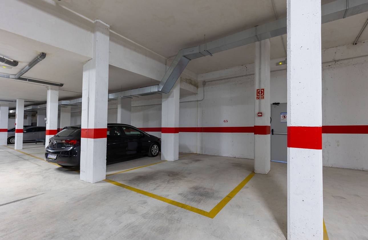 Resale - Apartment / flat - Punta Prima