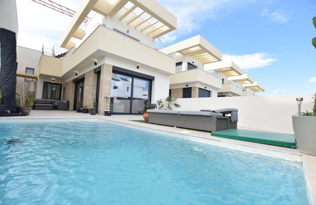 Reventa - Villa - Los Montesinos