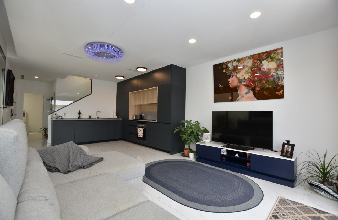 Reventa - Villa - Los Montesinos