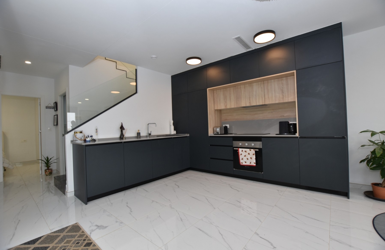 Reventa - Villa - Los Montesinos