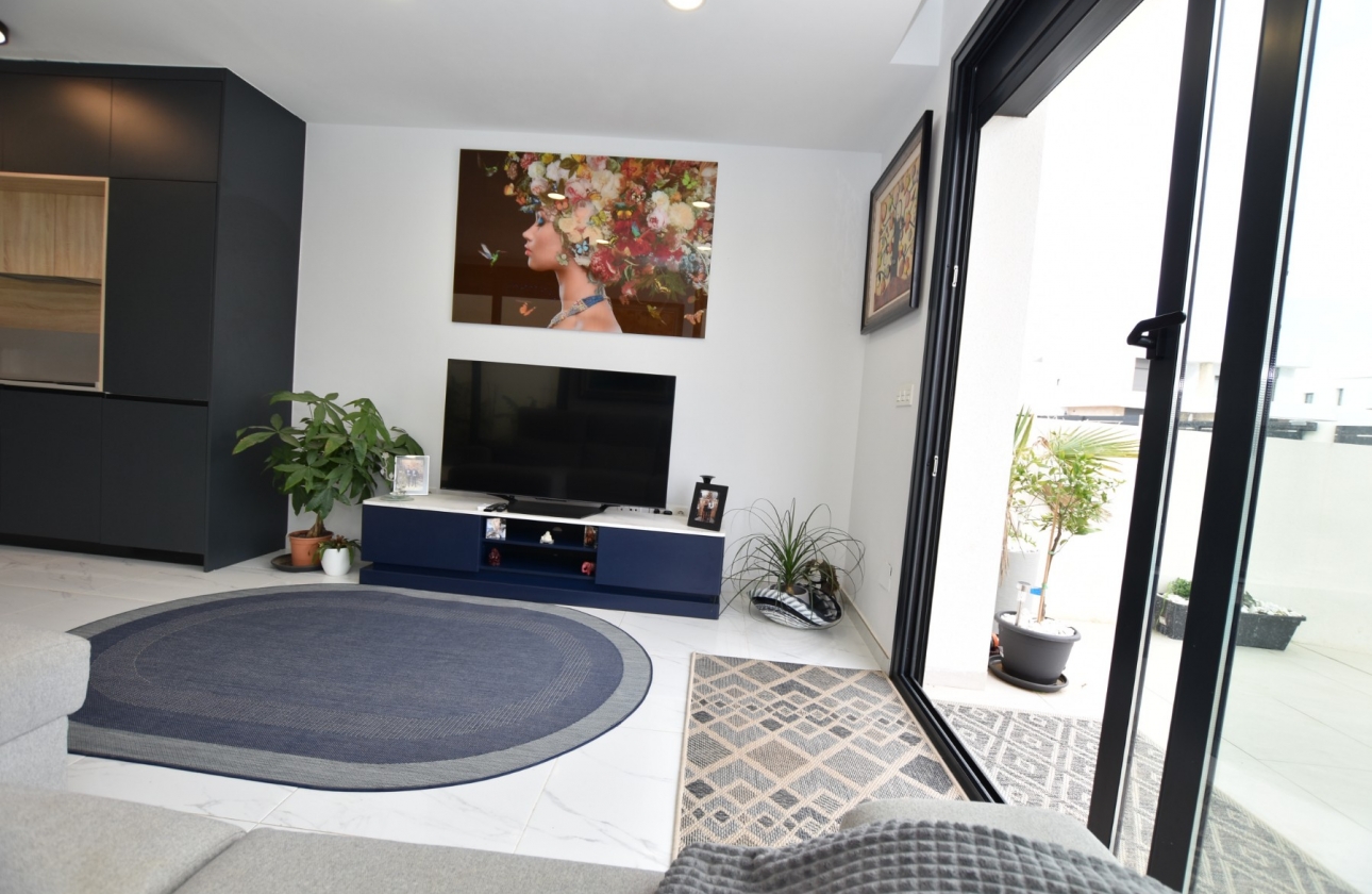 Reventa - Villa - Los Montesinos