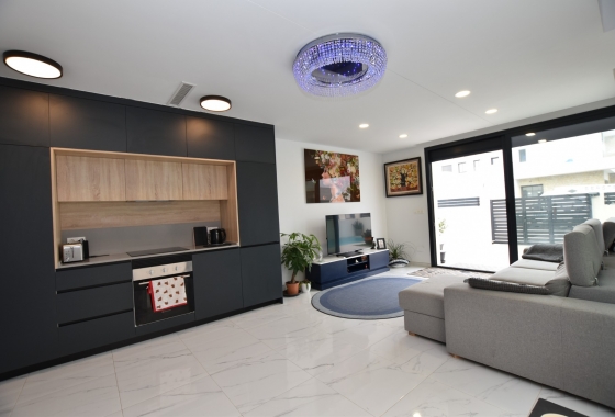 Reventa - Villa - Los Montesinos