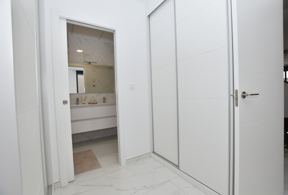 Reventa - Villa - Los Montesinos