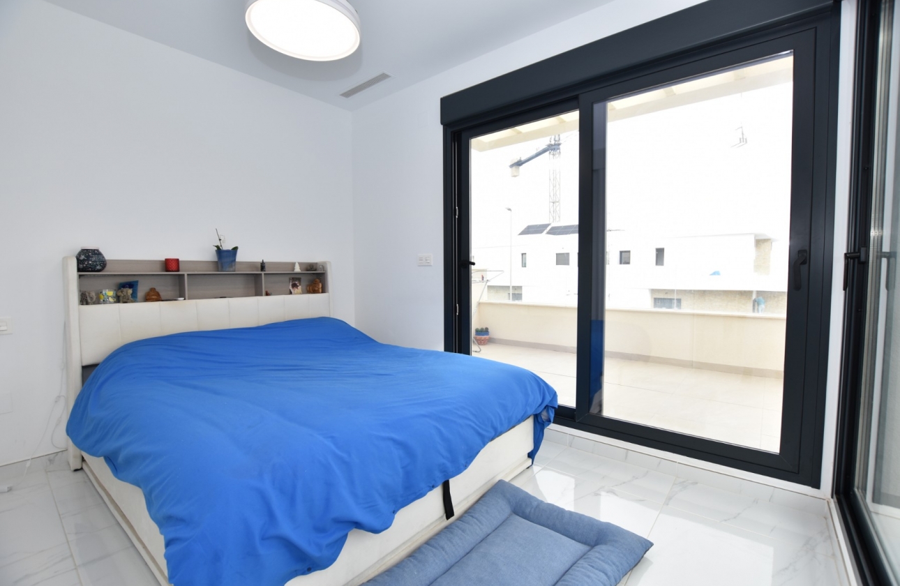 Reventa - Villa - Los Montesinos