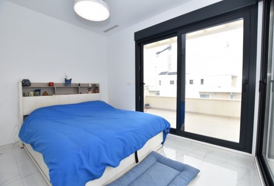 Reventa - Villa - Los Montesinos