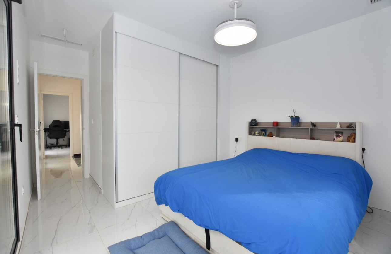 Reventa - Villa - Los Montesinos