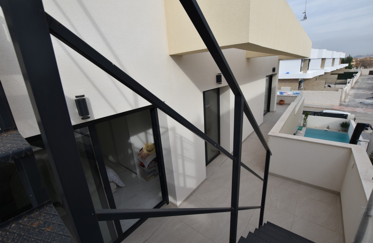 Reventa - Villa - Los Montesinos