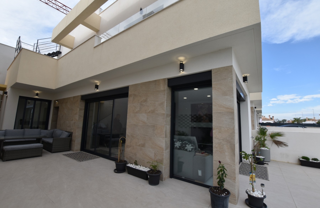 Reventa - Villa - Los Montesinos