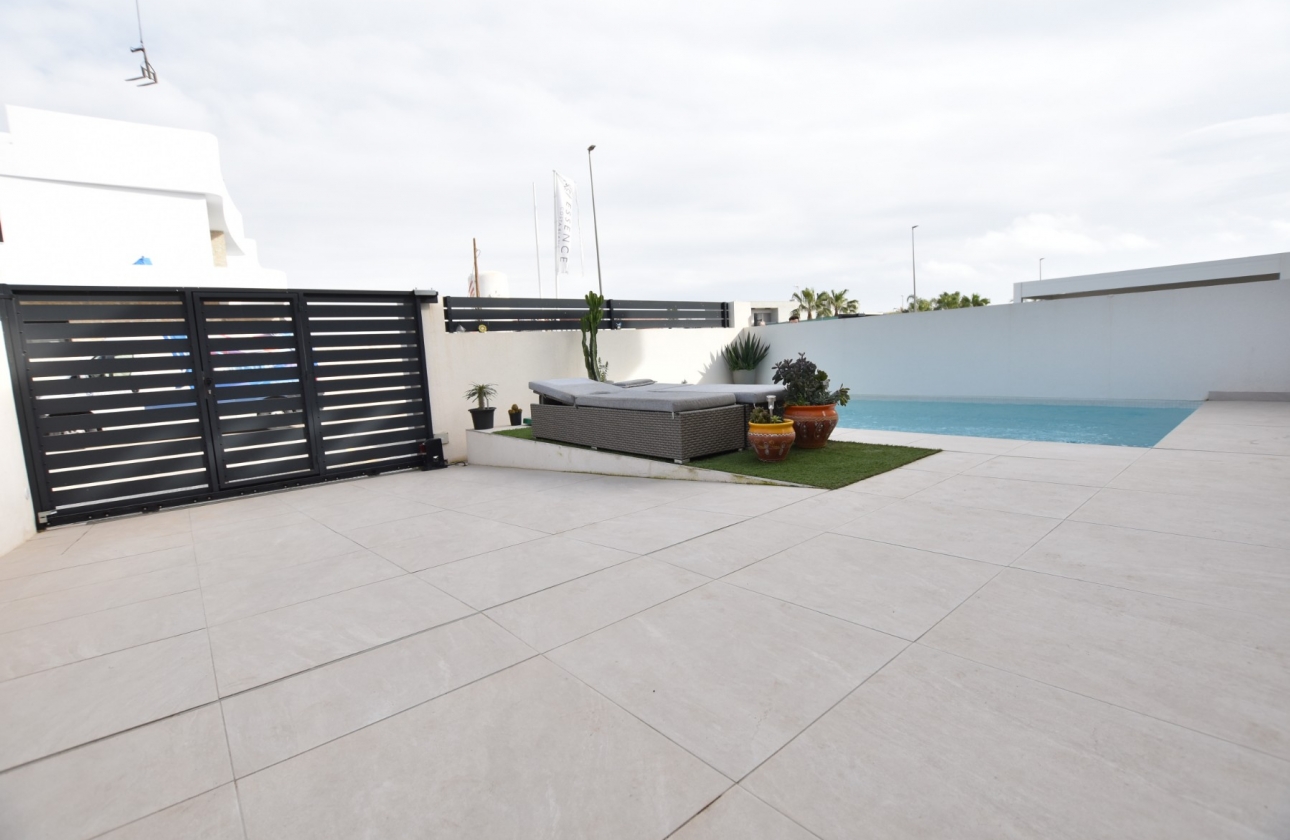 Reventa - Villa - Los Montesinos