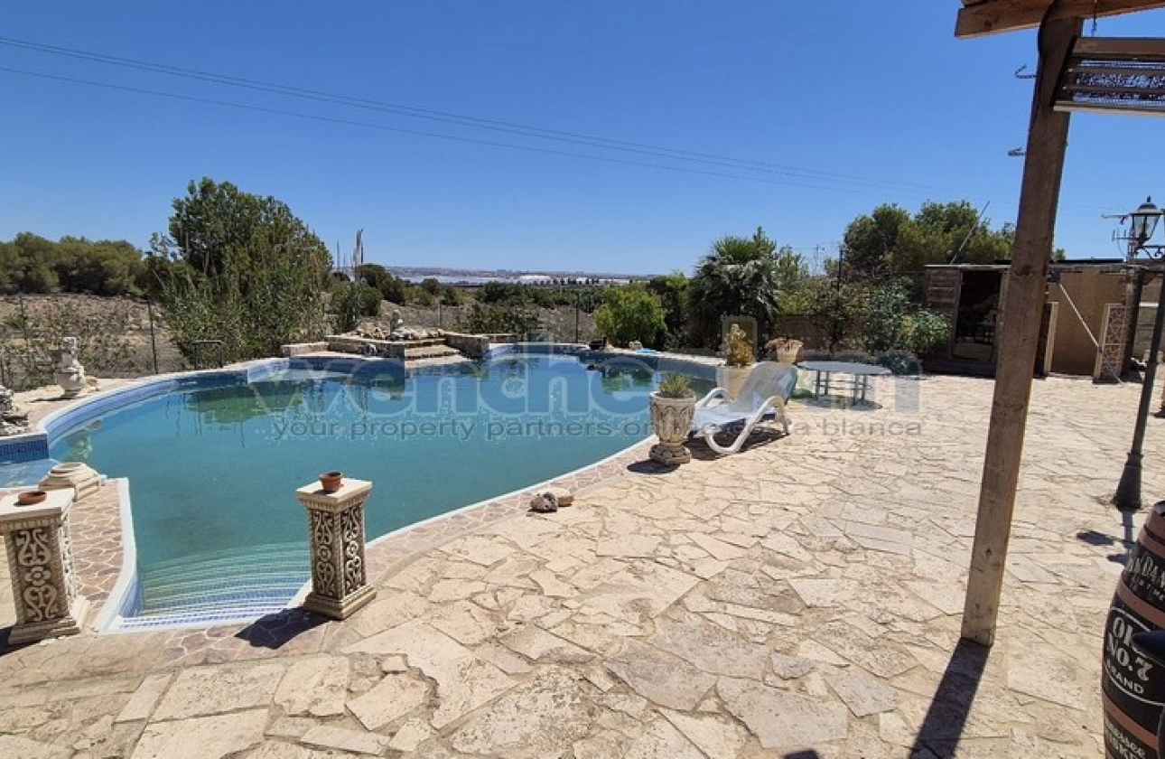 Reventa - Villa - Torrevieja - Los Balcones