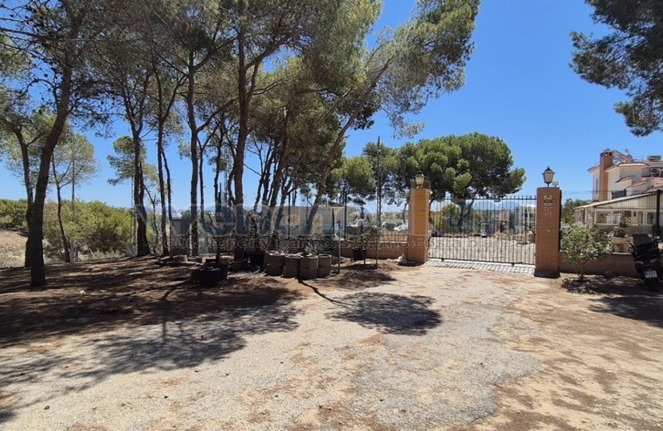 Reventa - Villa - Torrevieja - Los Balcones