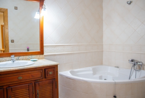 Resale - Apartment / flat - Guardamar del Segura