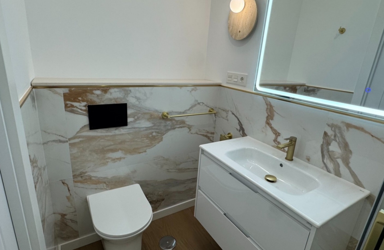 Reventa - Apartamento / piso - Orihuela Costa - Punta Prima