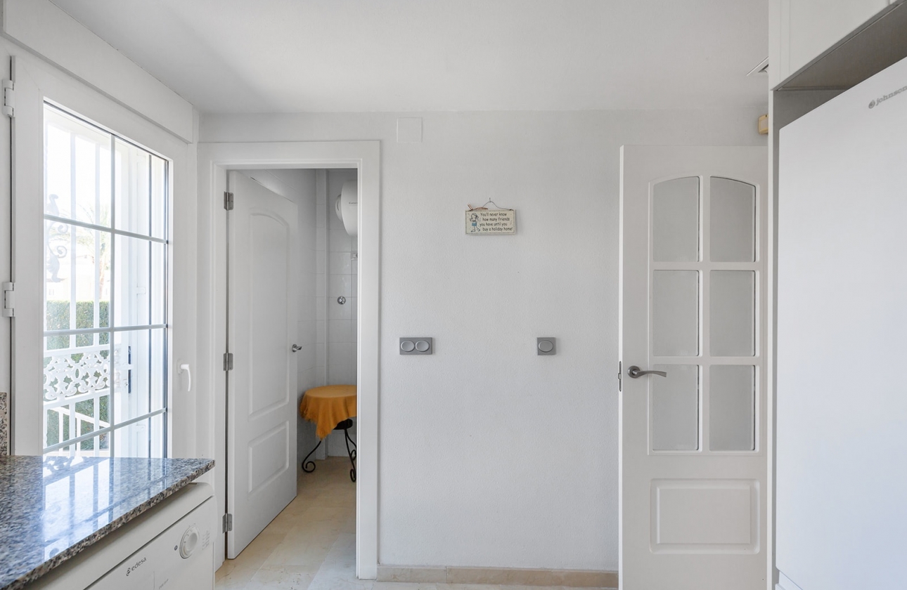 Resale - Villa - Guardamar del Segura - El Raso