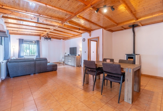 Herverkoop - Villa - Hondón de las Nieves