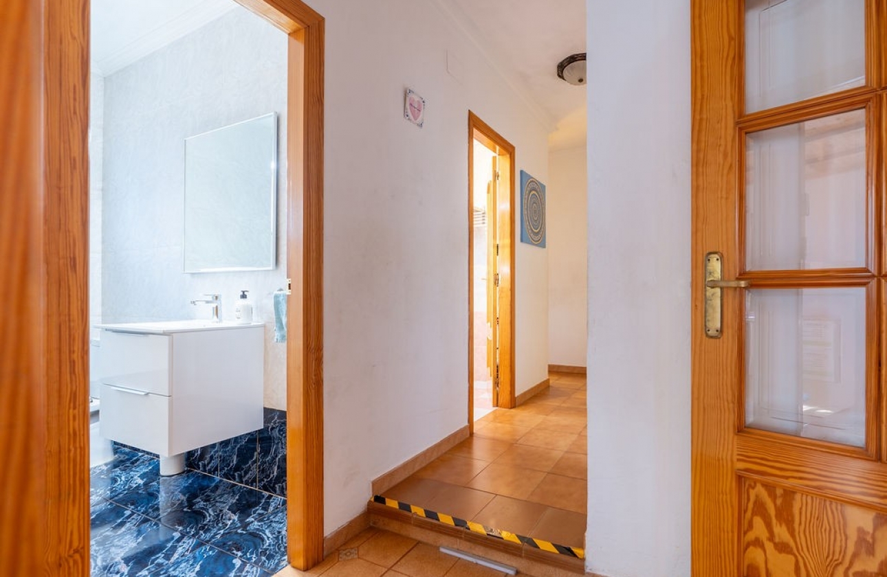 Herverkoop - Villa - Hondón de las Nieves