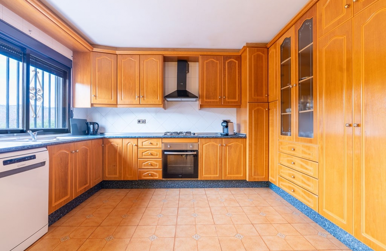 Herverkoop - Villa - Hondón de las Nieves