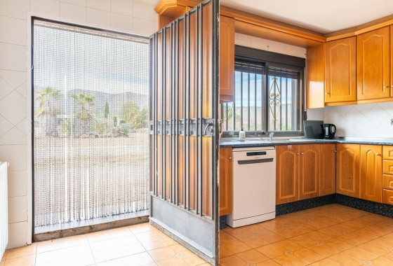 Herverkoop - Villa - Hondón de las Nieves