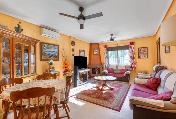 Resale - Villa - Bigastro