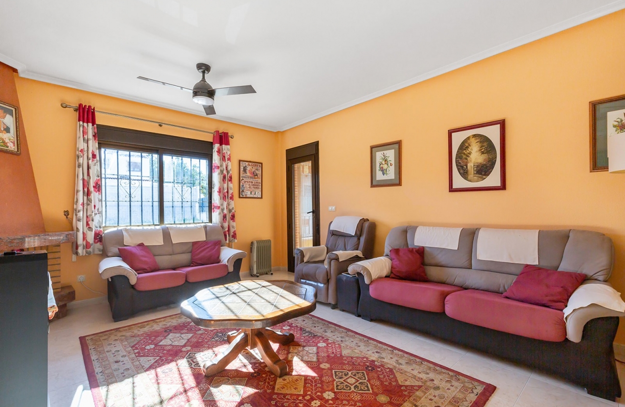 Resale - Villa - Bigastro