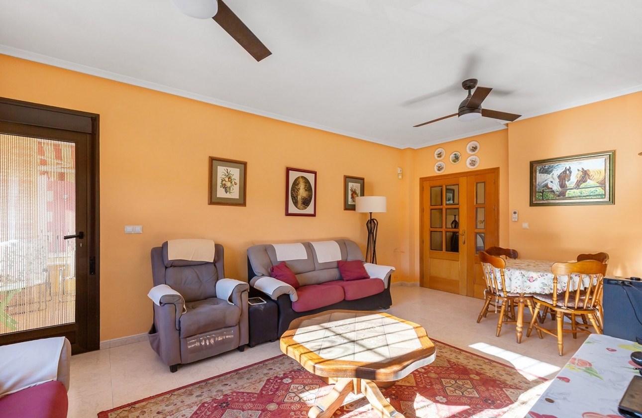 Resale - Villa - Bigastro