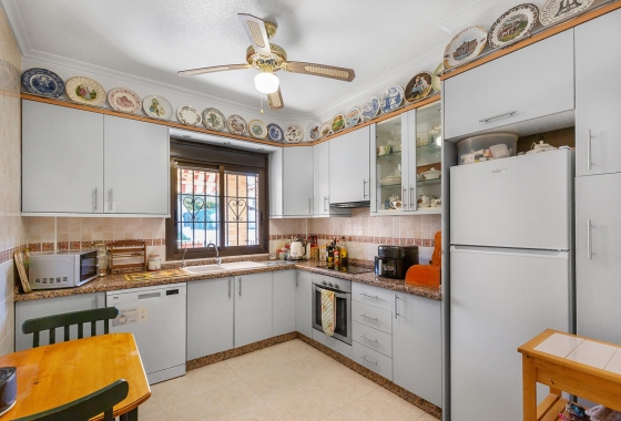 Resale - Villa - Bigastro