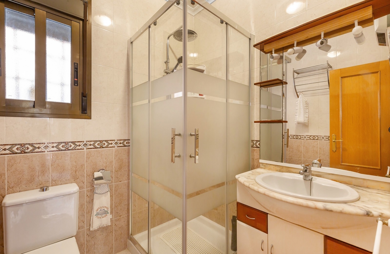 Resale - Villa - Bigastro