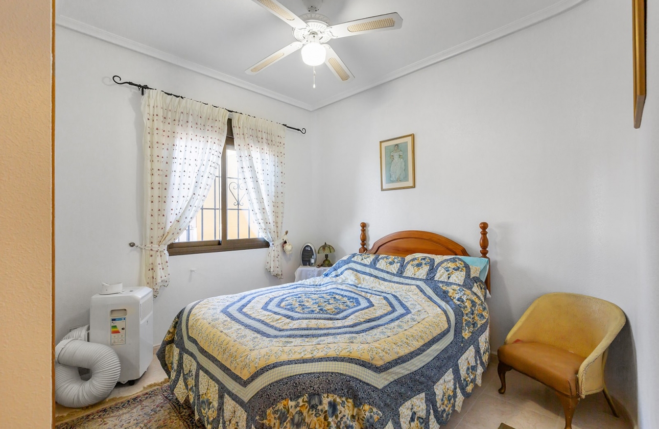 Resale - Villa - Bigastro